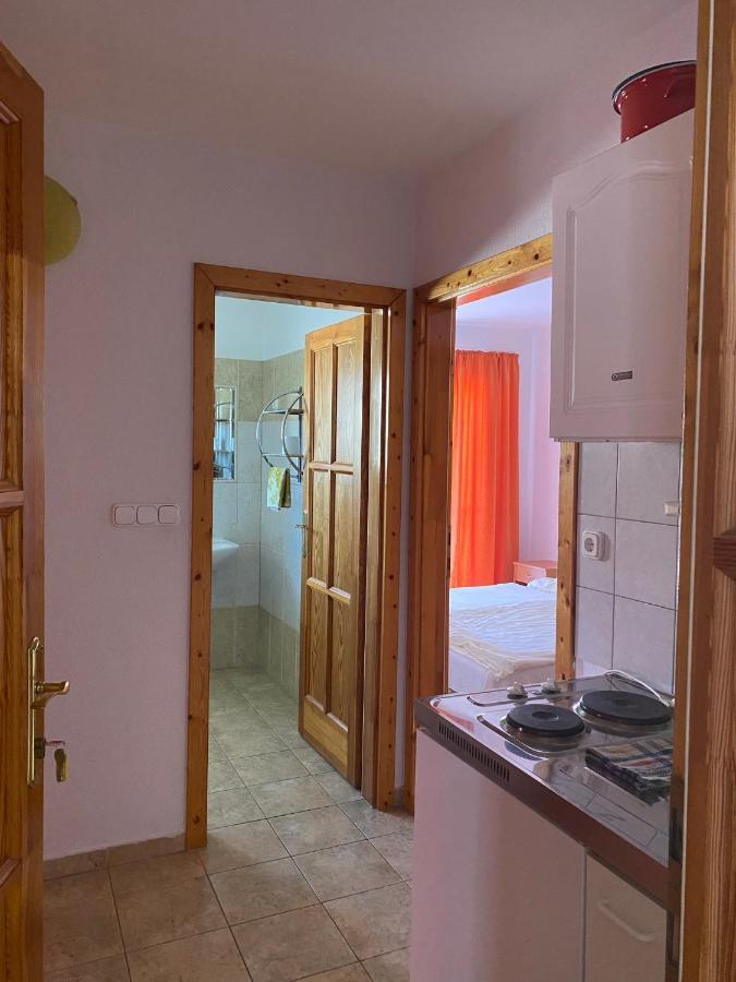 Abigel Apartmanhaz Balatonfured Exterior photo