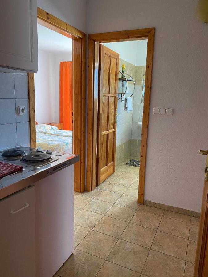 Abigel Apartmanhaz Balatonfured Exterior photo