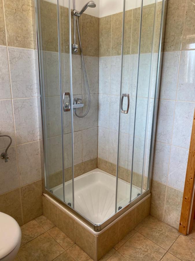 Abigel Apartmanhaz Balatonfured Exterior photo