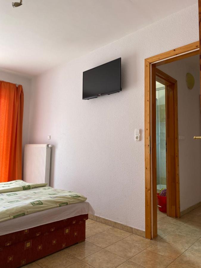 Abigel Apartmanhaz Balatonfured Exterior photo